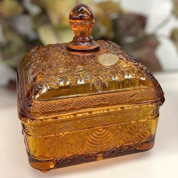 Tiara Other - Indiana Glass Tiara Honey Bee Amber Covered Candy Dish Amber Original Label Vtg